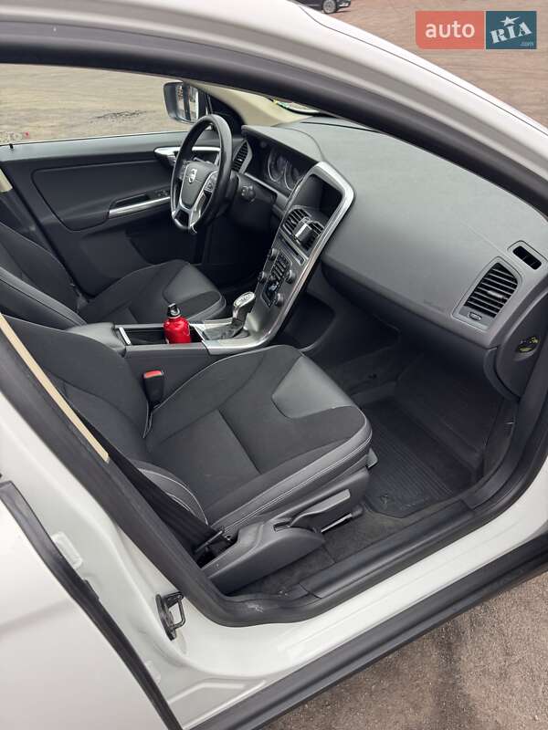 Позашляховик / Кросовер Volvo XC60 2012 в Києві