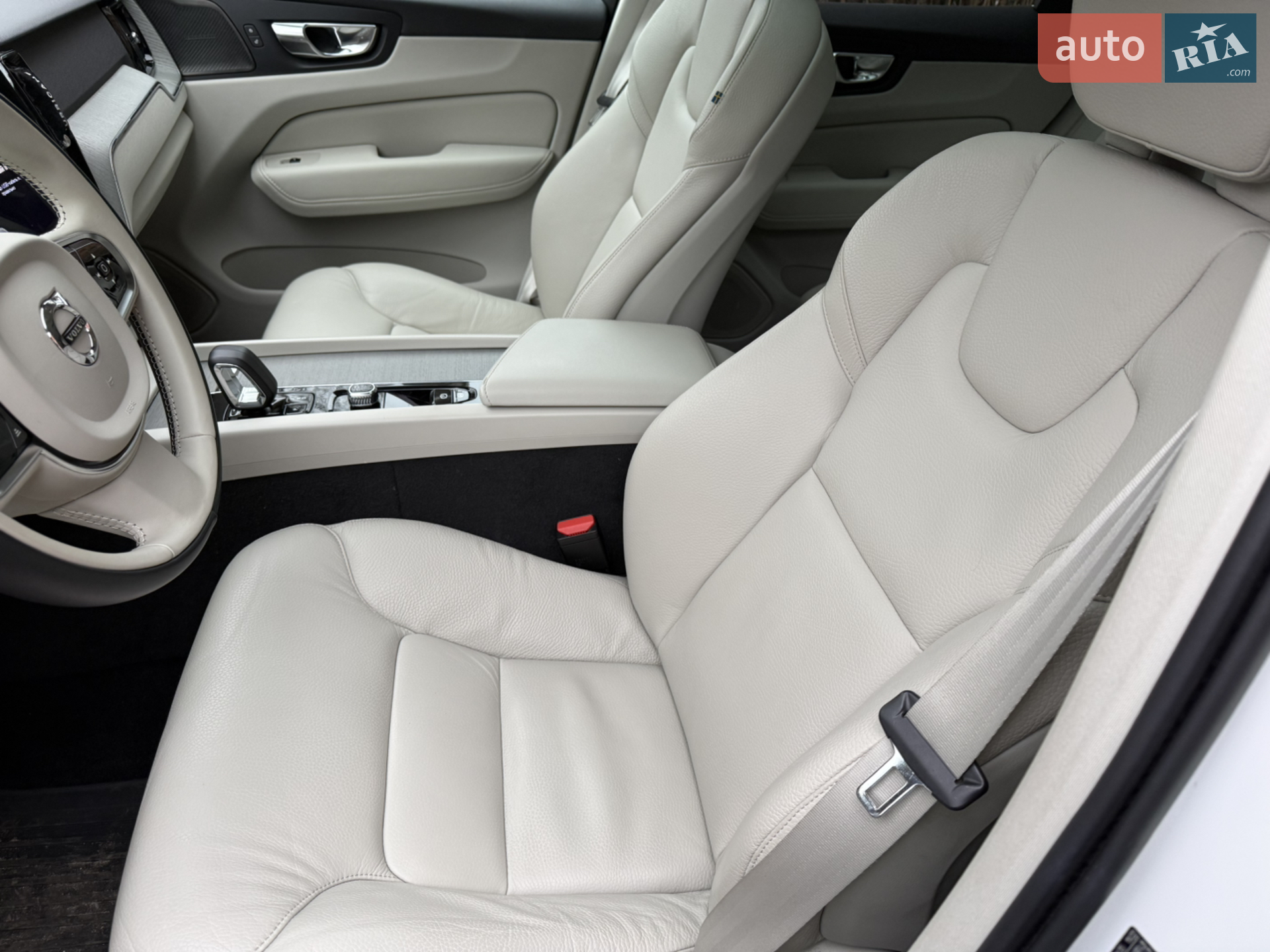 2022 Volvo XC60 - мініатюра 12
