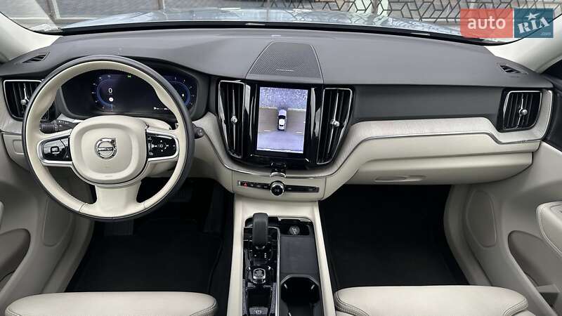 Внедорожник / Кроссовер Volvo XC60 2023 в Киеве