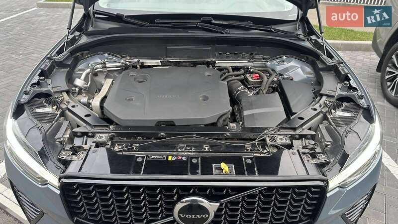 Внедорожник / Кроссовер Volvo XC60 2023 в Киеве