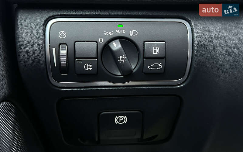 Позашляховик / Кросовер Volvo XC60 2016 в Львові