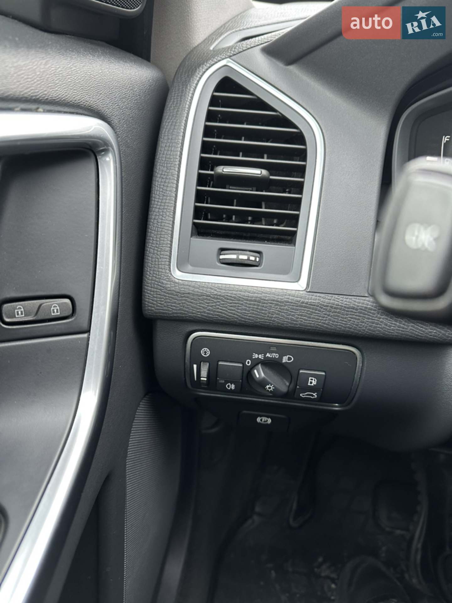 2015 Volvo XC60 - мініатюра 22