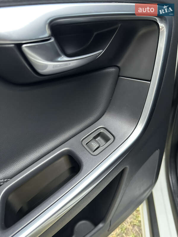 Позашляховик / Кросовер Volvo XC60 2015 в Хмельницькому