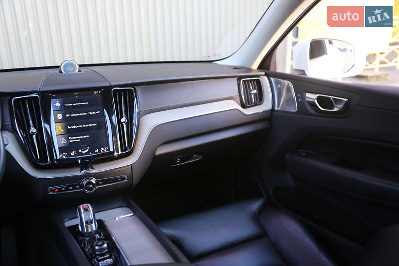 Внедорожник / Кроссовер Volvo XC60 2018 в Киеве фото 15 Внедорожник / Кроссовер Volvo XC60 2018 в Киеве