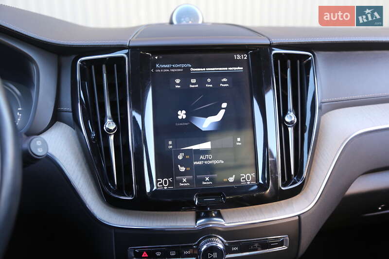 Внедорожник / Кроссовер Volvo XC60 2018 в Киеве фото 18 Внедорожник / Кроссовер Volvo XC60 2018 в Киеве