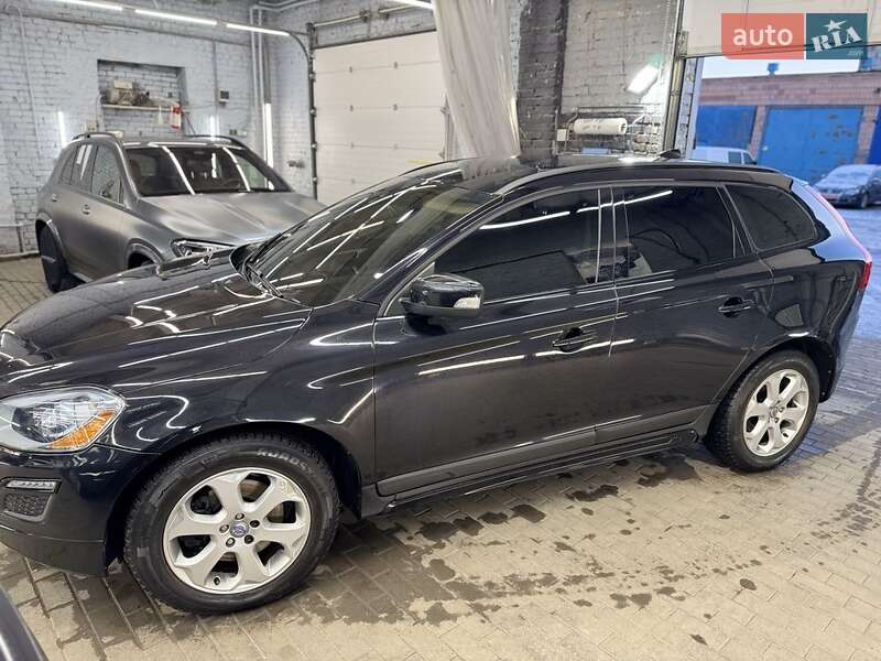Внедорожник / Кроссовер Volvo XC60 2011 в Луцке