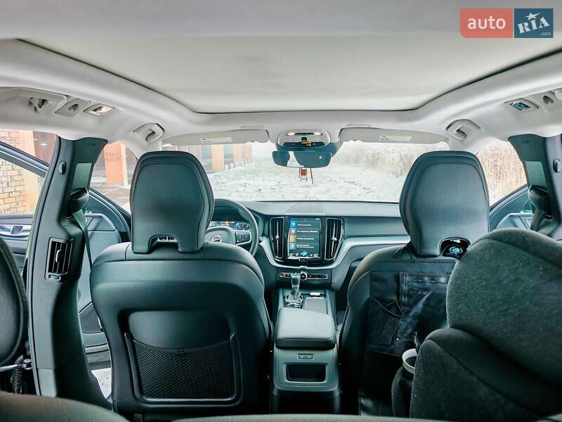 Позашляховик / Кросовер Volvo XC60 2019 в Львові