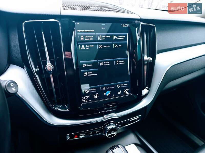 Позашляховик / Кросовер Volvo XC60 2019 в Львові