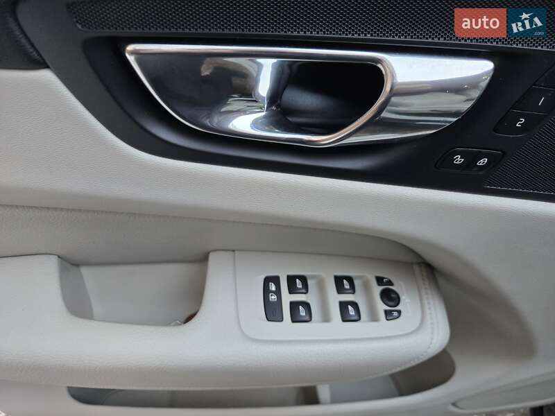 Внедорожник / Кроссовер Volvo XC60 2017 в Виннице