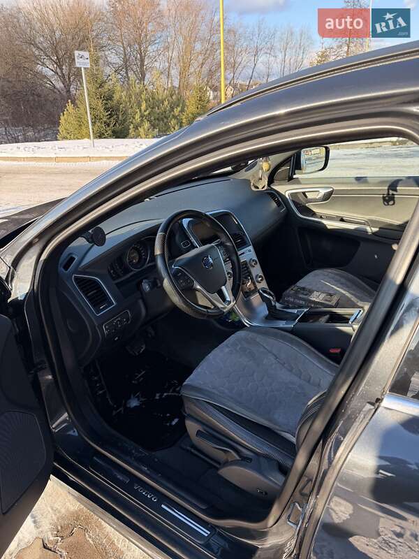 Внедорожник / Кроссовер Volvo XC60 2016 в Бродах