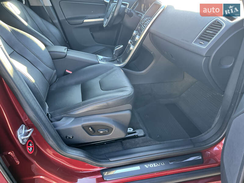 Внедорожник / Кроссовер Volvo XC60 2016 в Василькове