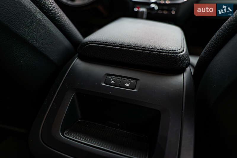 Внедорожник / Кроссовер Volvo XC60 2021 в Киеве