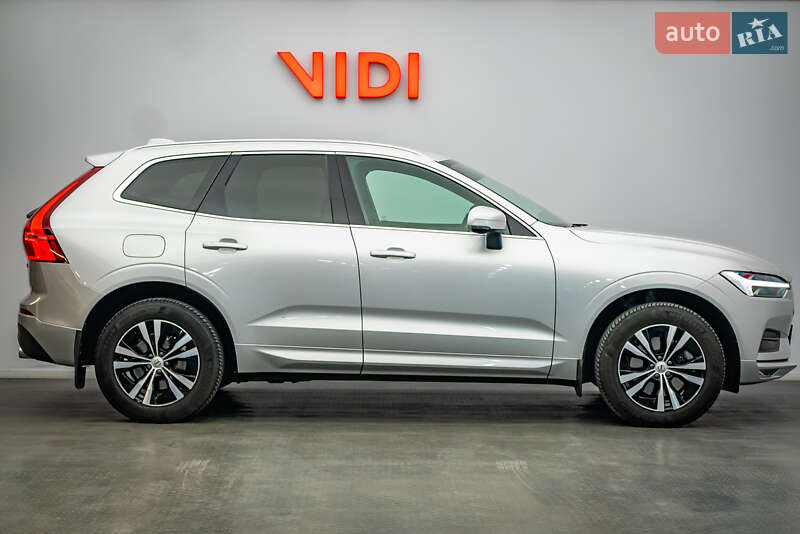 Внедорожник / Кроссовер Volvo XC60 2021 в Киеве
