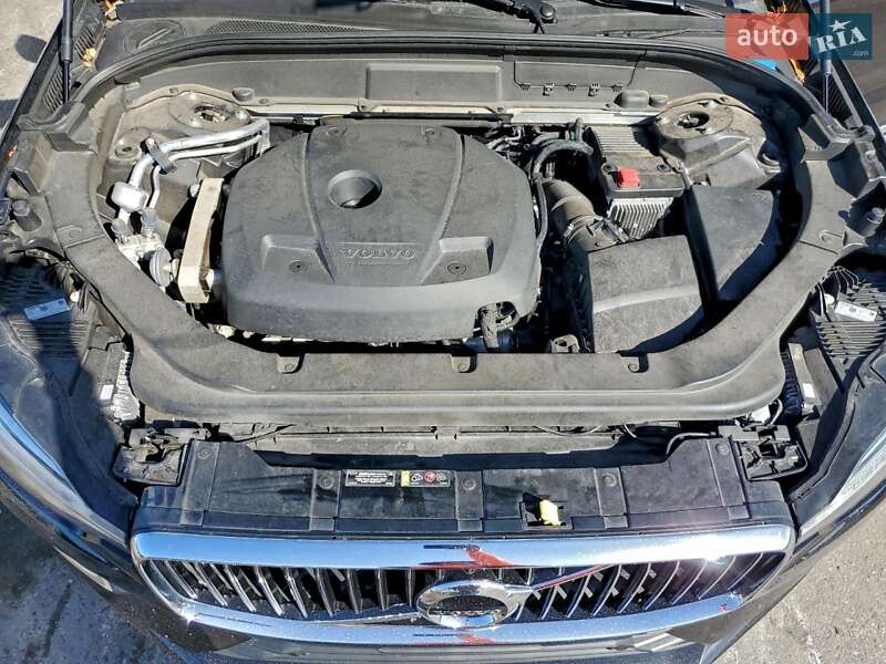 Внедорожник / Кроссовер Volvo XC60 2021 в Киеве