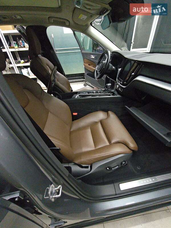 Внедорожник / Кроссовер Volvo XC60 2018 в Виннице