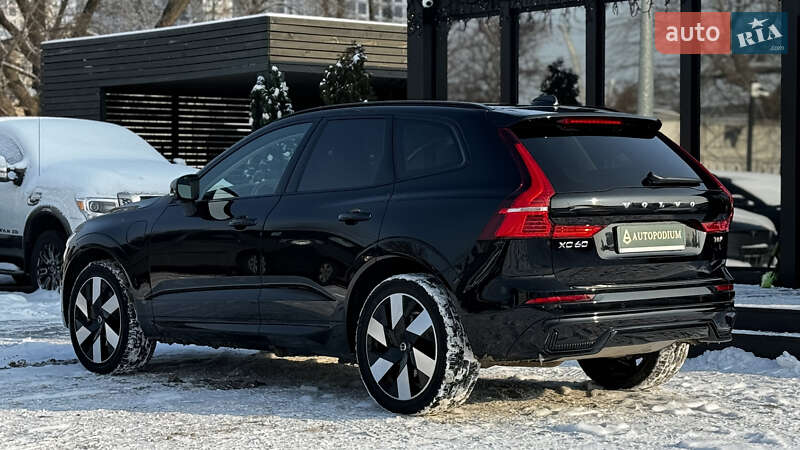 Внедорожник / Кроссовер Volvo XC60 2024 в Киеве