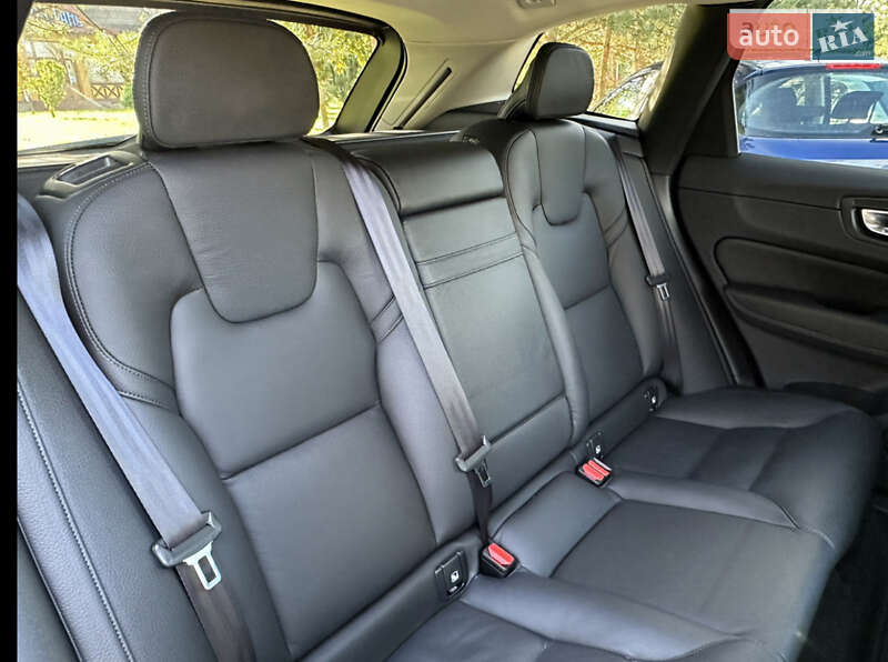 Позашляховик / Кросовер Volvo XC60 2019 в Рівному