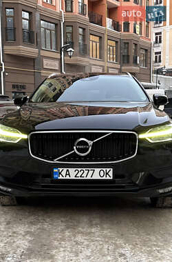 Внедорожник / Кроссовер Volvo XC60 2018 в Киеве