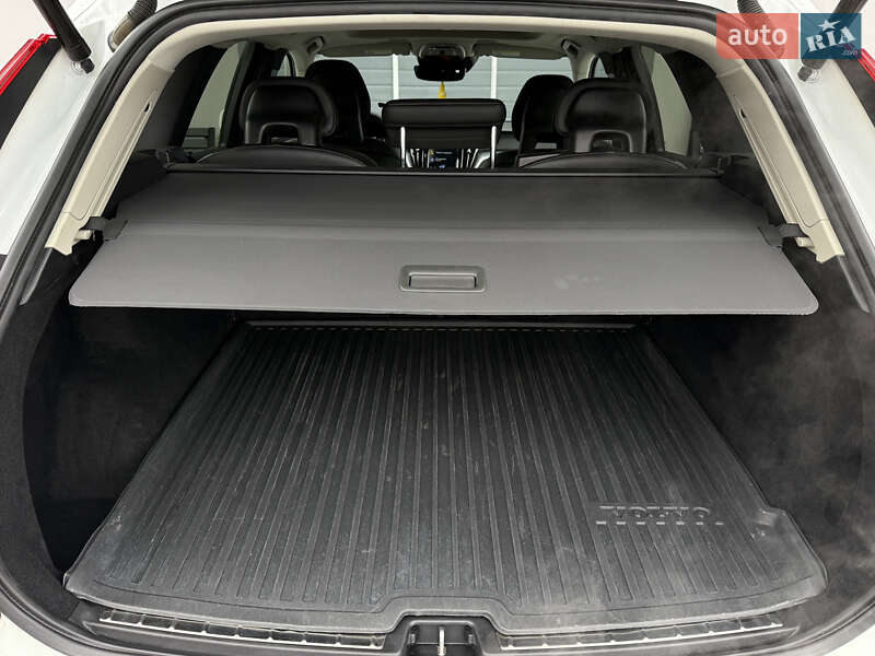 Внедорожник / Кроссовер Volvo XC60 2019 в Дрогобыче