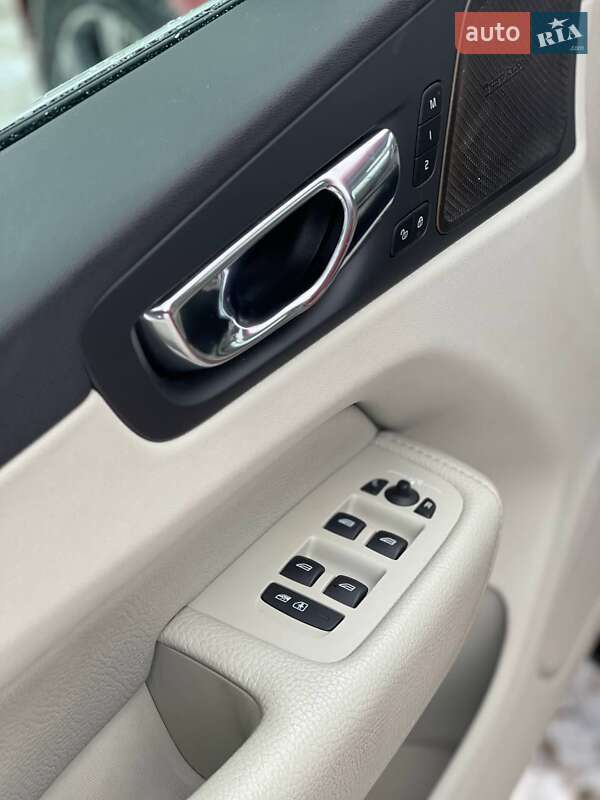 Внедорожник / Кроссовер Volvo XC60 2018 в Киеве фото 12 Внедорожник / Кроссовер Volvo XC60 2018 в Киеве