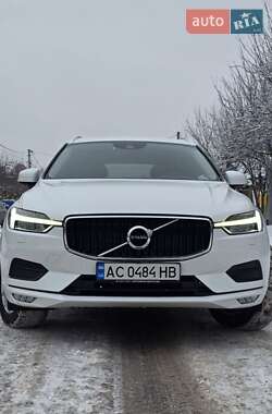 Внедорожник / Кроссовер Volvo XC60 2019 в Киеве