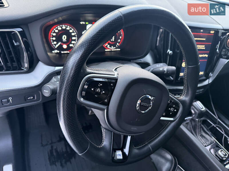 Внедорожник / Кроссовер Volvo XC60 2017 в Ровно