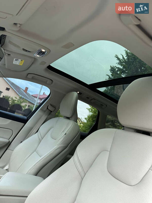 Внедорожник / Кроссовер Volvo XC60 2018 в Ивано-Франковске