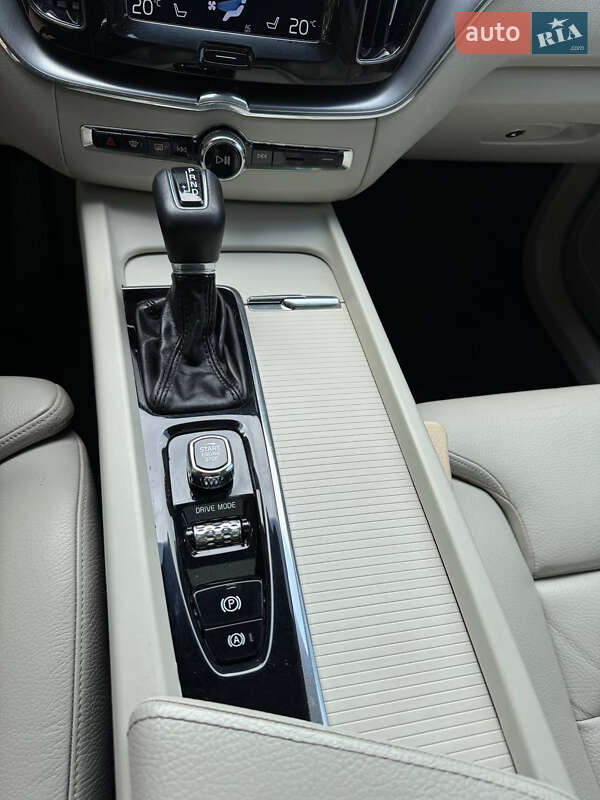 Внедорожник / Кроссовер Volvo XC60 2018 в Ивано-Франковске