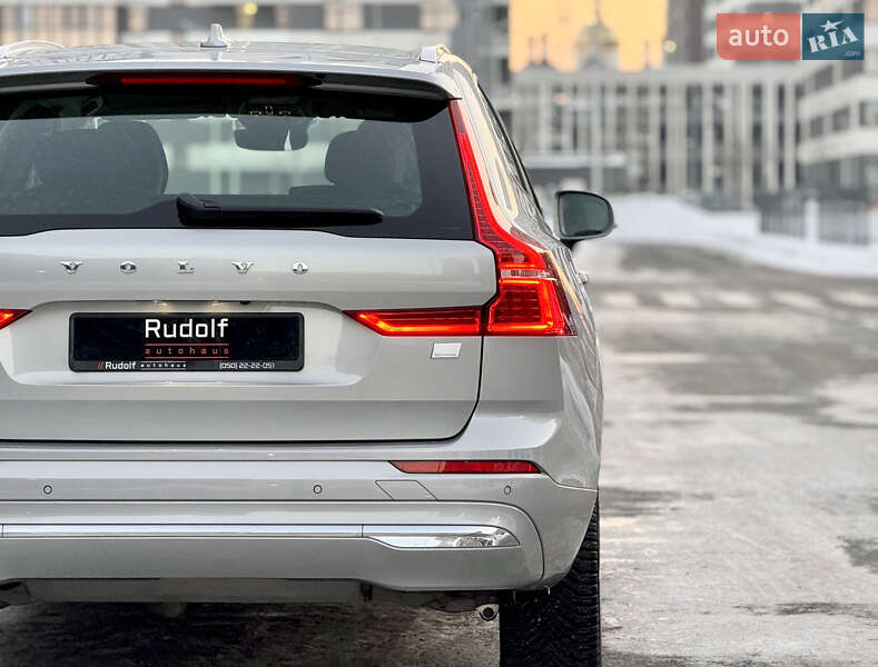 Внедорожник / Кроссовер Volvo XC60 2022 в Киеве