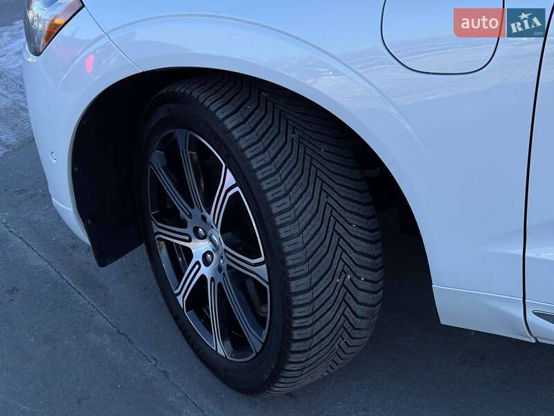 Внедорожник / Кроссовер Volvo XC60 2018 в Ровно