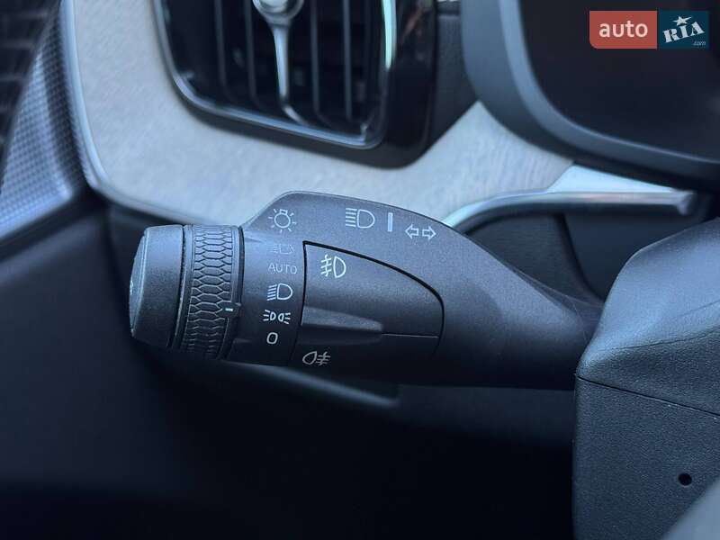 Внедорожник / Кроссовер Volvo XC60 2018 в Ровно