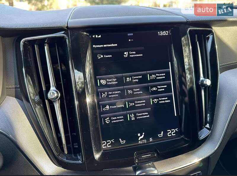 Внедорожник / Кроссовер Volvo XC60 2019 в Киеве