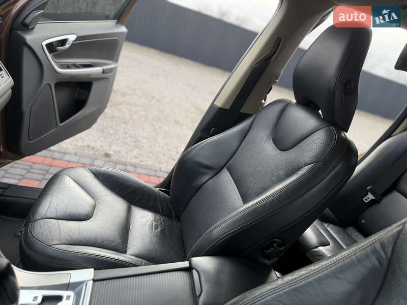 Внедорожник / Кроссовер Volvo XC60 2009 в Берегово