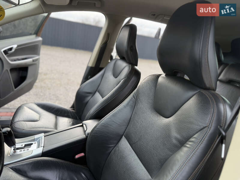 Внедорожник / Кроссовер Volvo XC60 2009 в Берегово