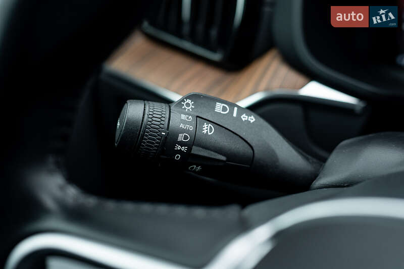 Внедорожник / Кроссовер Volvo XC60 2018 в Киеве фото 42 Внедорожник / Кроссовер Volvo XC60 2018 в Киеве