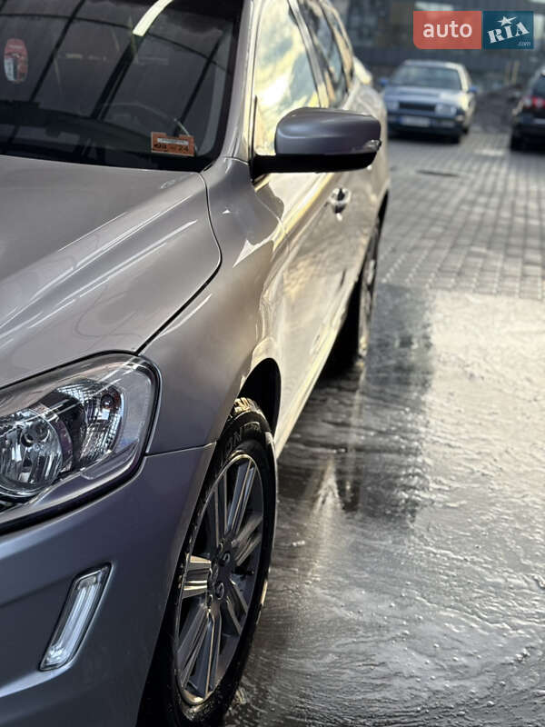 Внедорожник / Кроссовер Volvo XC60 2016 в Львове