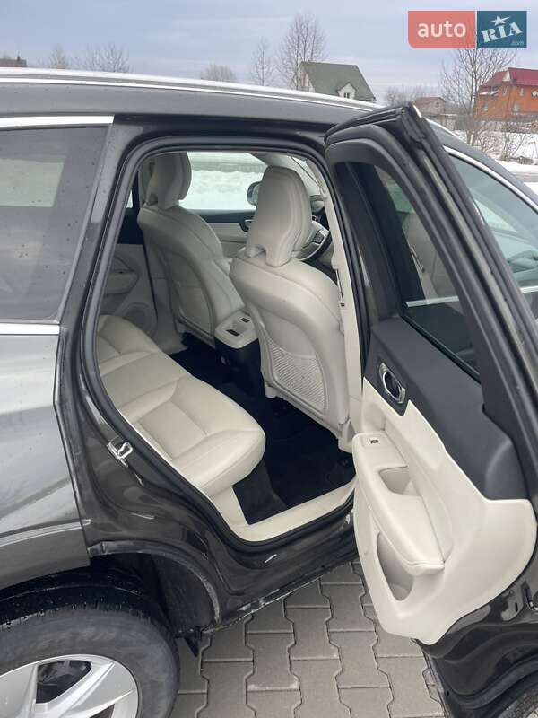 Внедорожник / Кроссовер Volvo XC60 2020 в Ивано-Франковске фото 13 Внедорожник / Кроссовер Volvo XC60 2020 в Ивано-Франковске