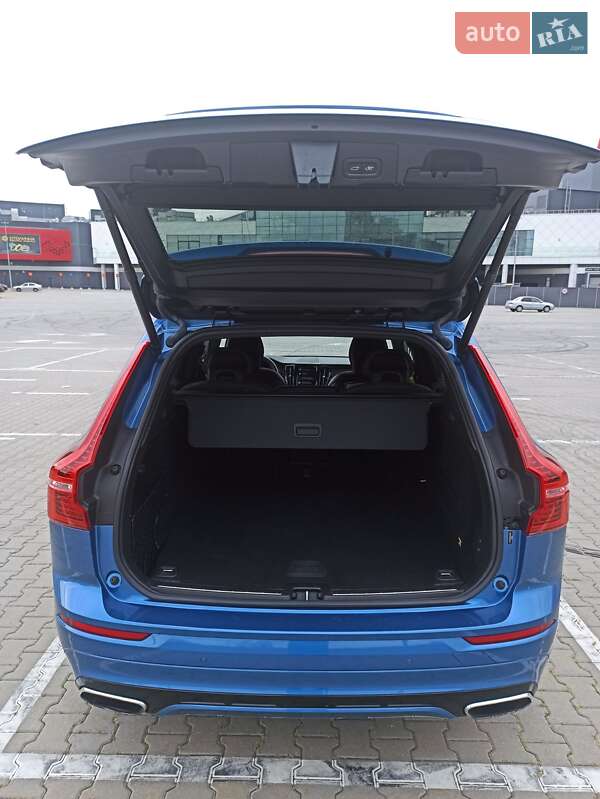 Внедорожник / Кроссовер Volvo XC60 2018 в Киеве