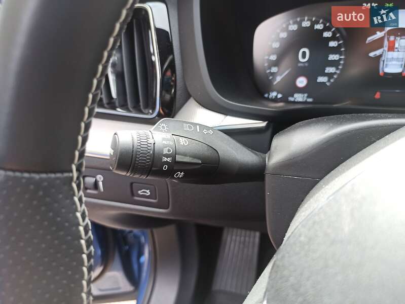 Внедорожник / Кроссовер Volvo XC60 2018 в Киеве