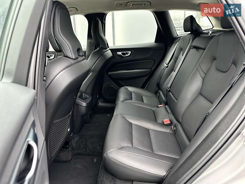 Внедорожник / Кроссовер Volvo XC60 2023 в Одессе