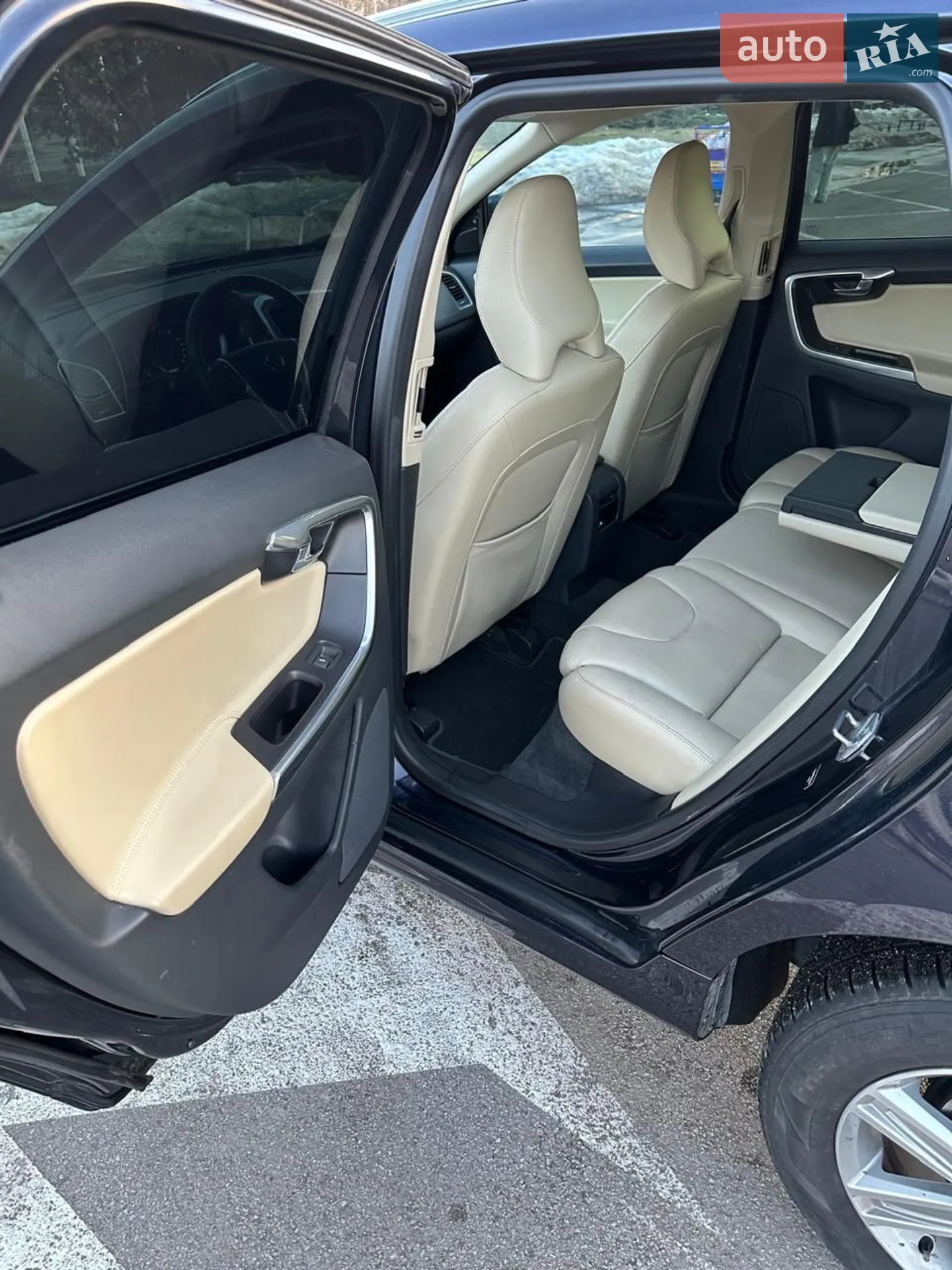 Volvo XC60 2015 VIN YV449MDM7G2878497 фото оголошення 13 з 31