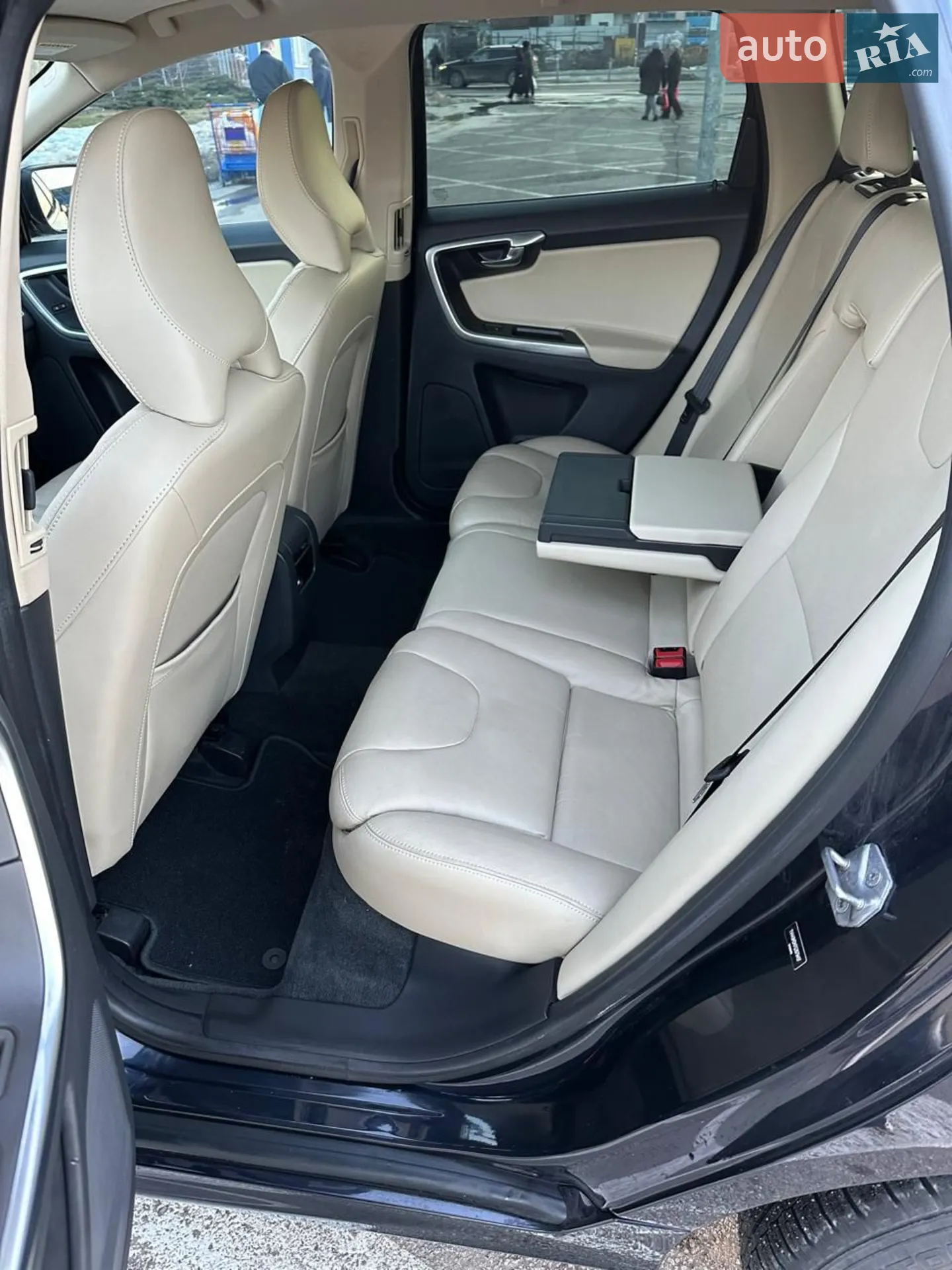 Volvo XC60 2015 VIN YV449MDM7G2878497 фото оголошення 14 з 31
