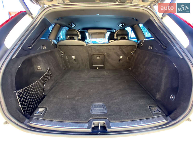 Внедорожник / Кроссовер Volvo XC60 2018 в Ровно