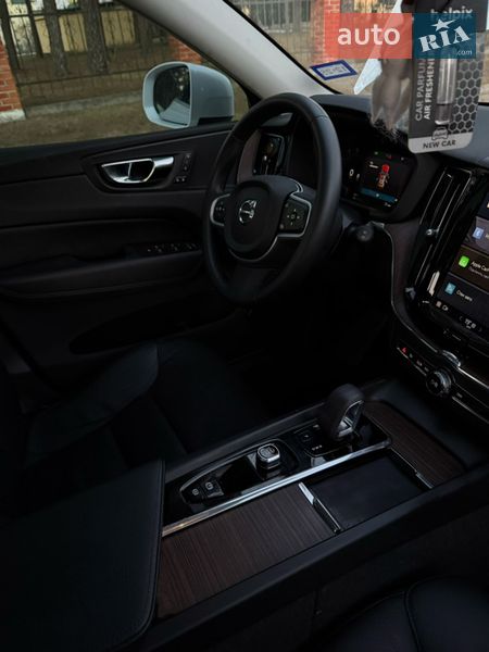 Позашляховик / Кросовер Volvo XC60 2021 в Новояворівську