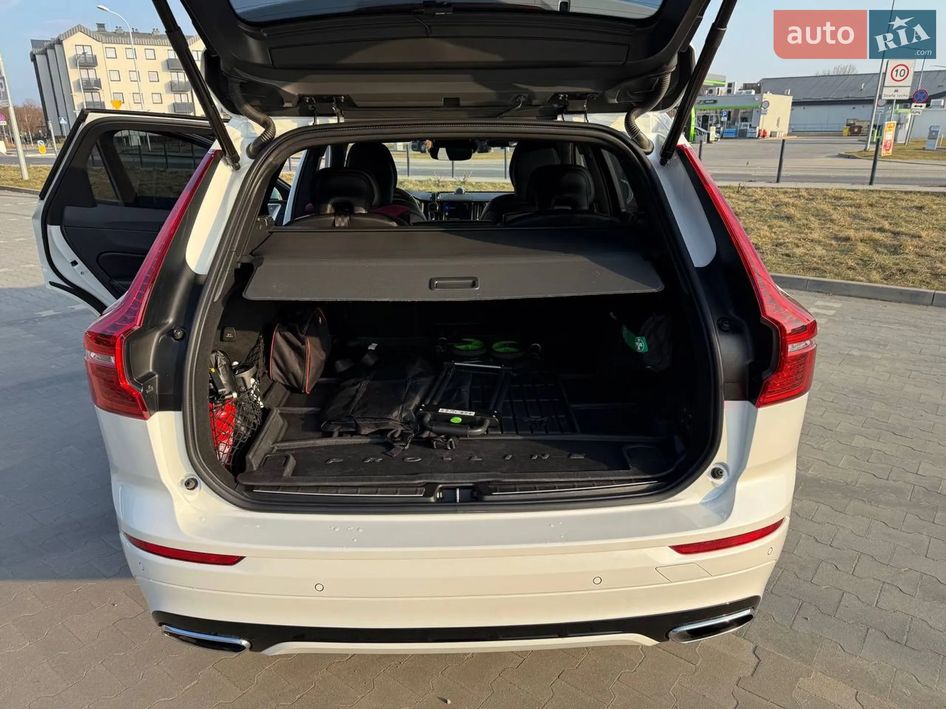 2018 Volvo XC60 - мініатюра 10