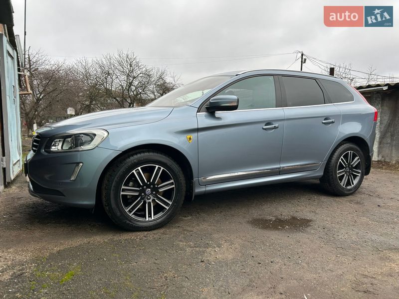 Внедорожник / Кроссовер Volvo XC60 2016 в Полтаве