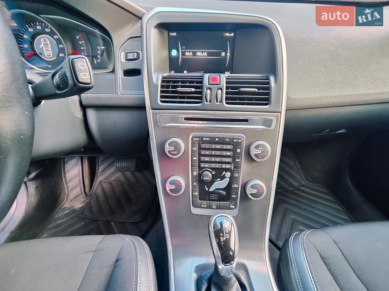 Позашляховик / Кросовер Volvo XC60 2015 в Львові