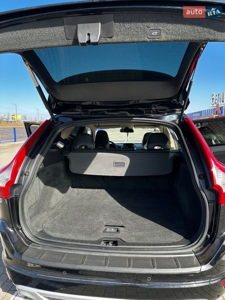 Внедорожник / Кроссовер Volvo XC60 2010 в Нововолынске