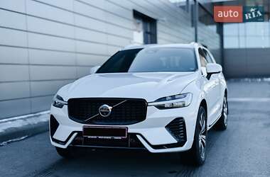 Внедорожник / Кроссовер Volvo XC60 2022 в Киеве