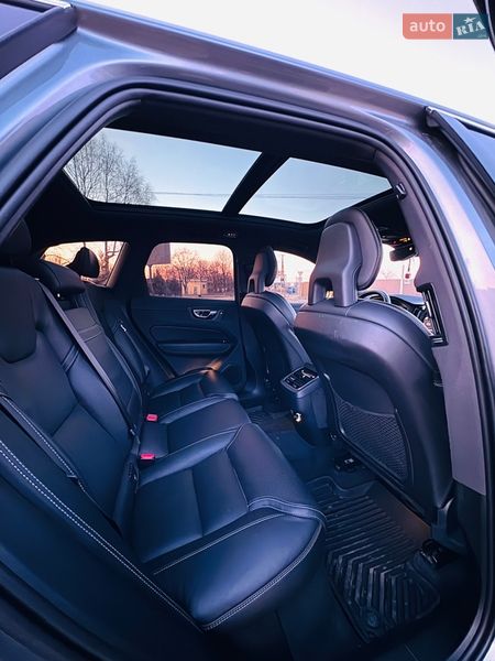 Внедорожник / Кроссовер Volvo XC60 2018 в Днепре